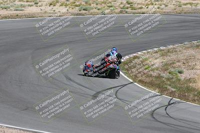 media/Apr-20-2025-AHRMA (Sun) [[393a79c373]]/Race/Group 9/Turn 4b/